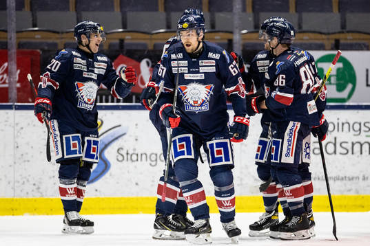 Linköpings Jarno Kärki jublar med lagkamrater