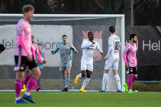Helsingborgs Noel Mbo jublar efter 1-2