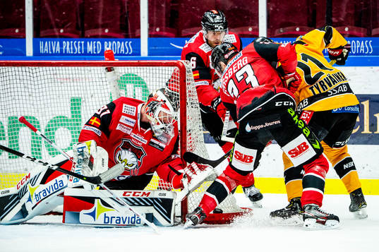 Luleås Juhani Tyrväinen mot Malmö Redhawks Christoffer