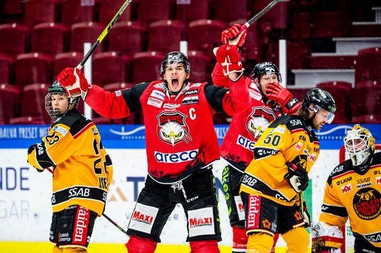 Malmö Redhawks Oliver Lauridsen jublar