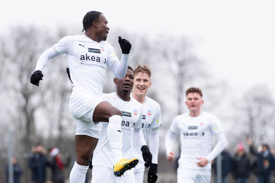 Helsingborgs Noel Mbo jublar efter att han gjort 1-0