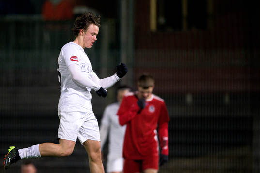 Örgrytes Herman Sjögrell jublar efter 4-0