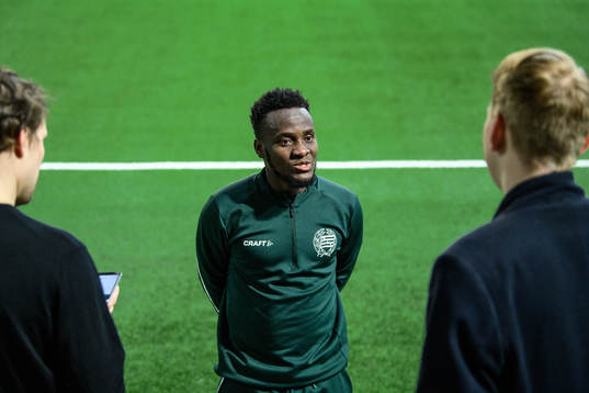 Hammarbys David Accam intervjuas