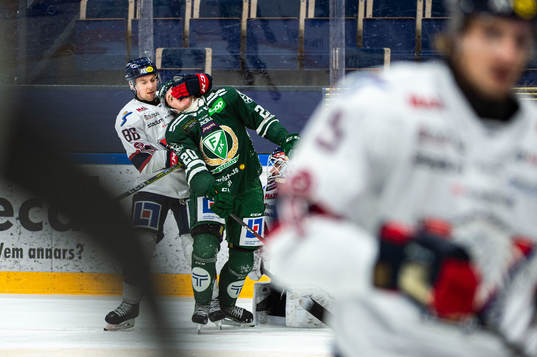 Linköpings Tyler Morley och Färjestads Olle Lycksell