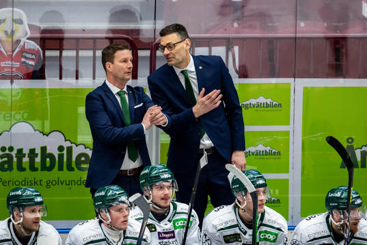 Färjestads tränare Johan Pennerborn och assisterande