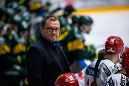 Modos tränare Magnus Sundquist