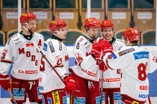 Modos William Strömgren jublar