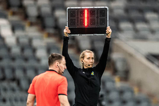Fjärdedomaren Tess Olofsson