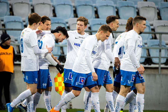 IFK Norrköpings Sead Haksabanovic jublar med lagkamrater