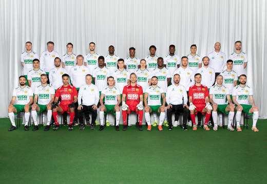  Darijan Bojanic, materialförvaltare Anders Bitén, Axel Sjöberg, Mohanad Jeahze, Filston Mawana, Akinkunmi Amoo, Abdul-Halik Hudu, David Accam, Paulinho de Oliveira, Magnus Svärd, Dennis Widgren. Mittenledet från vänster: Aimar Shar, naprapat Christian Andersson, målvaktstränare Mikael Olsson, Aziz Mohammed Ouattara, Astrit Selmani, Gustav Ludwigson, Loue Bayere Junior, fystränare Jimmy Lidberg, naprapat Ludvig Axelsson, Mayckel Lahdo. Sittande från vänster: Abbe Khalili, Richard Magyar, Oliver Dovin, huvudtränare Stefan Billborn, Jeppe Andersen, David Outsted, Vladimir Rodic, assisterande tränare Joachim Björklund, Davor Blazevic, Jon Gudni Fjóluson, Mads Fenger. 