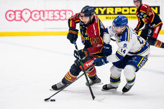 Djurgårdens Robin Norell och Leksands Oskar Lang