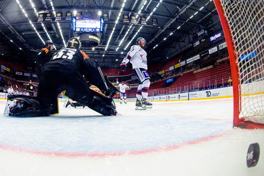 Linköpings Niko Ojamäki jublar