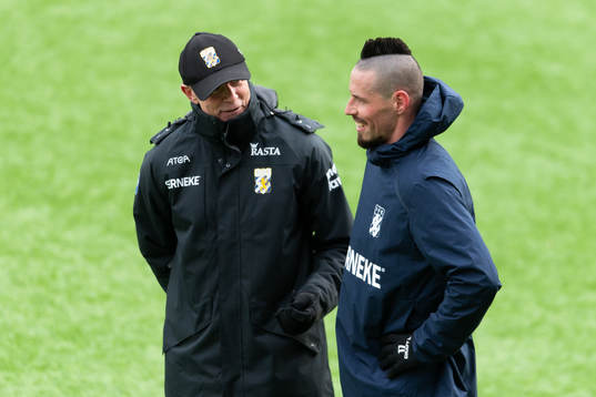 Tränare Roland Nilsson och Marek Hamsik