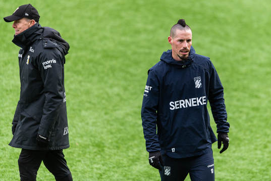 tränare Roland Nilsson och Marek Hamsik