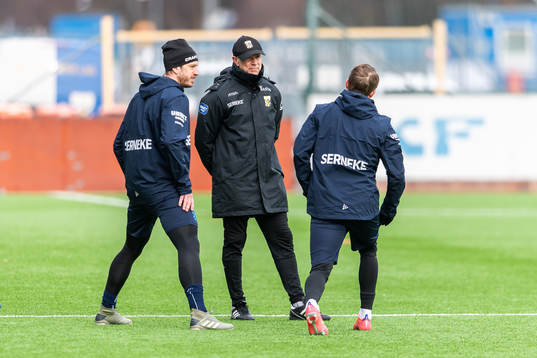 Gustav Svensson, tränare Roland Nilsson och Sam Larsson