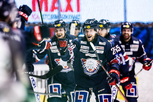 Linköpings Jaakko Rissanen jublar