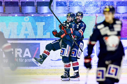 Linköpings Broc Little och Jonas Holös jublar