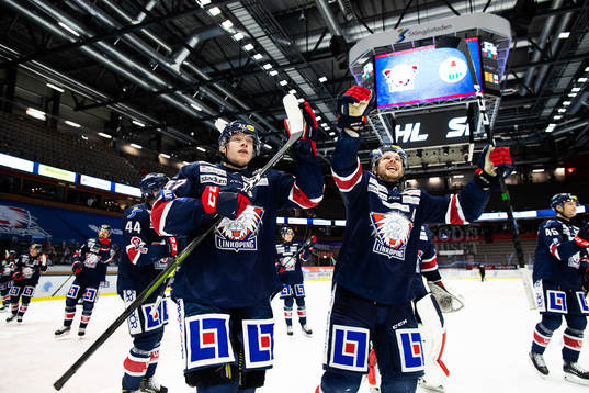 Linköpings Anton Karlsson och Andrew Gordon jublar