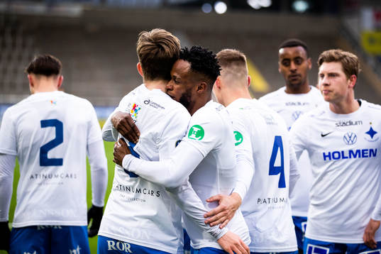 IFK Norrköpings Samuel Adegbenro och Isak Bergmann Johannesson   jublar efter 1-0