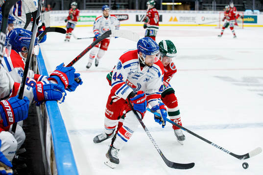 Oskarshamns Nolan Zajac och Frölundas Karl Henriksson