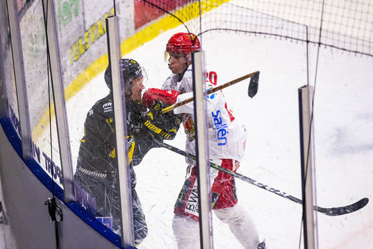 Västerås William Wikman och Almtunas Sebastian Höglund