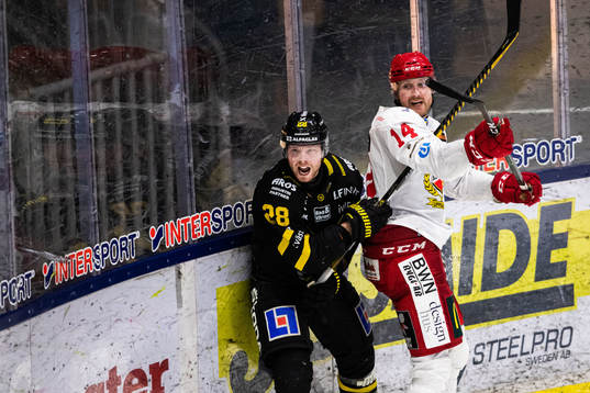 Västerås Lukas Zetterberg och Almtunas Simon Löf