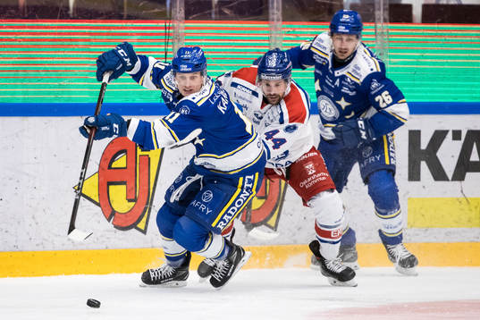 Leksands Martin Karlsson och Oskarshamns Nolan Zajac och