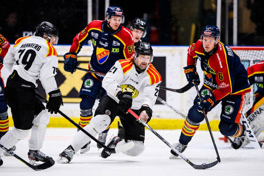 Brynäs Patrik Berglund och Djurgårdens Ryan Stoa