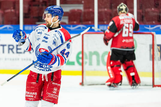 Oskarshamns Nolan Zajac jublar