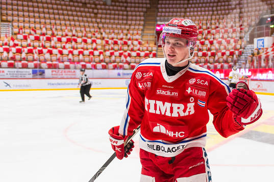 Timrås Erik Walli Walterholm jublar