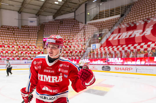 Timrås Erik Walli Walterholm jublar