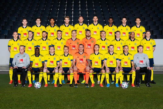 Players and coaching staff of the Swedish national football