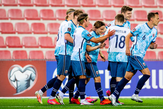 Jonas Svensson of Norway celebrates with teammates Patrick Berg, Fredrik Midtsjø, Alexander Sørloth and Marius Lode after scoring 0-3