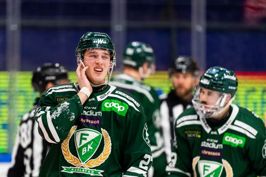 Färjestads Oskar Bäck har ont