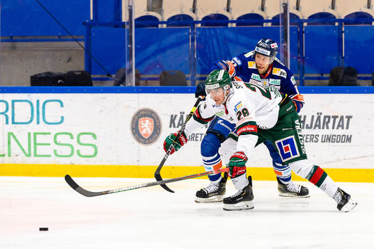 Frölundas Johan Sundström och Växjös Ilari Melart