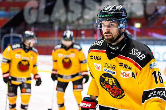 Luleås Niklas Olausson jublar