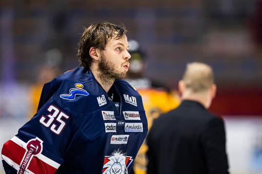 Linköpings målvakt Niklas Lundström byts ut