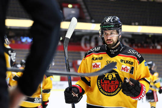 Luleås Niklas Olausson jublar