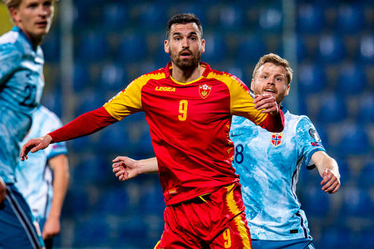 Dino Islamovic of Montenegro and Fredrik Midtsjø of Norway