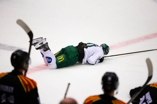 Färjestads Olle Lycksell med skada