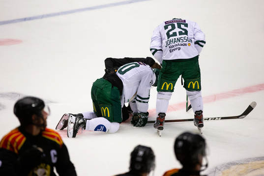 Färjestads Olle Lycksell med skada