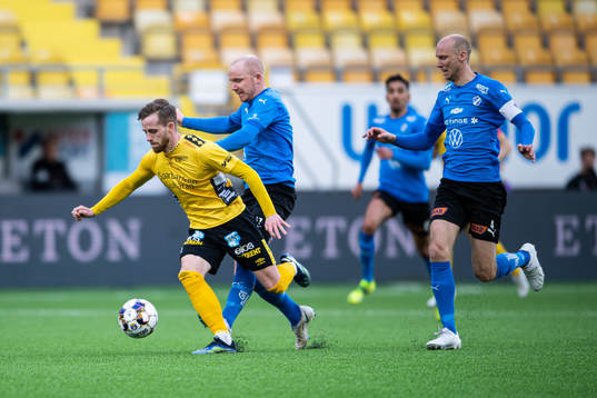 Elfsborgs Rasmus Alm och Halmstads Simon Lundevall