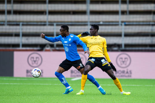 Halmstads Sadat Karim och Elfsborgs Joseph Stanley Okumu