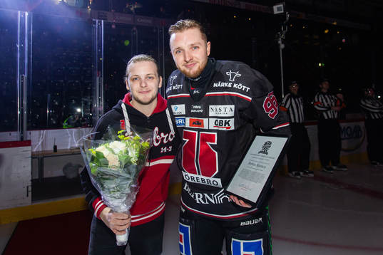 Örebros Robin Kovacs får pris som årets MVP av