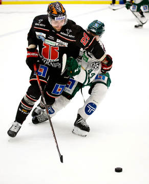 Örebros Ludvig Rensfeldt och Färjestads Jacob Peterson