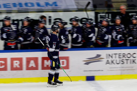 Karlskogas Henrik Björklund jublar