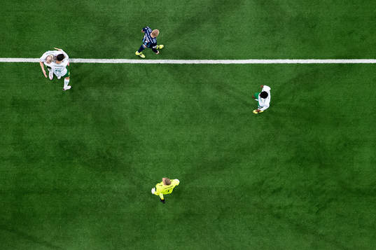 Hammarbys Mohanad Jeahze och Jon Gudni Fjoluson jublar