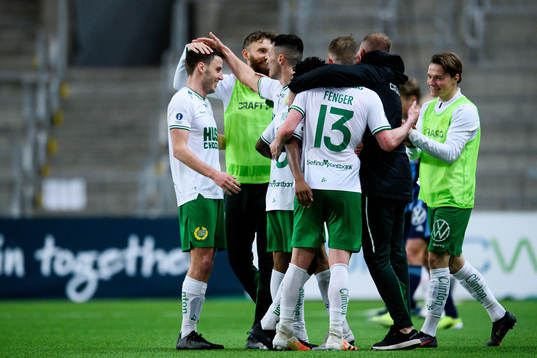 Hammarbys spelare jublar