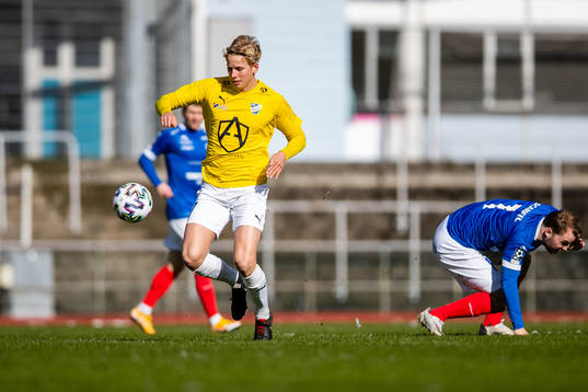 IFK Malmös Jakob Andersson och Åtvidabergs Daniel Rambin 