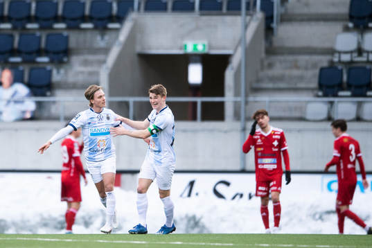 Gefles Erik Granat jublar efter 1-0